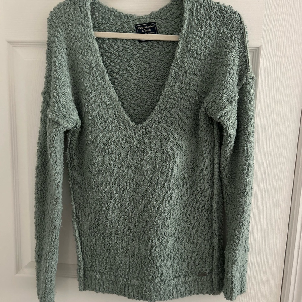 Abercrombie & Fitch Green V-Neck Sweater with Soft Texture